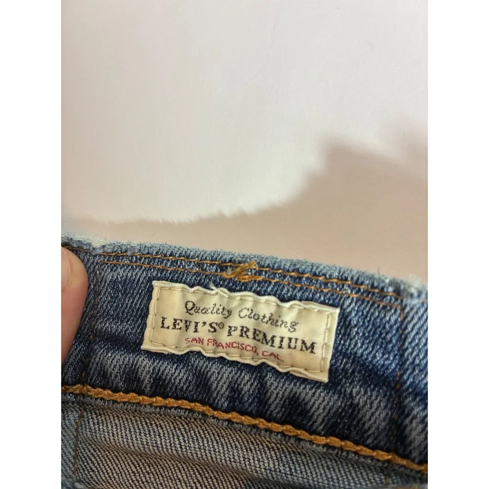 Levis 502 Regular Taper Premium Performance Distressed Jeans Blue W32 L34